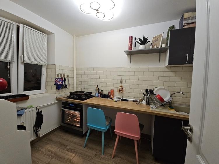 TINERETULUI MAXIM 7 MINUTE METROU - 4