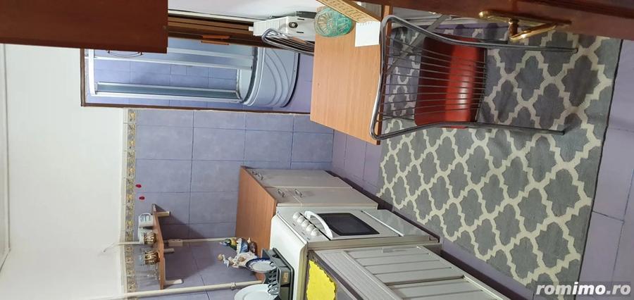 Ofer spre inchiriere garsoniera la curte - 1