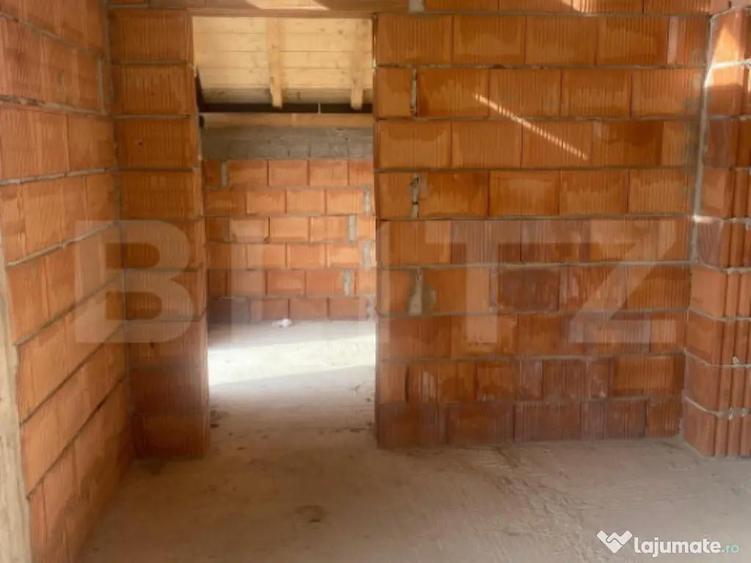 Casa cu etaj la rosu, 140 mp utili, 400 mp teren, zona Lisau - 1