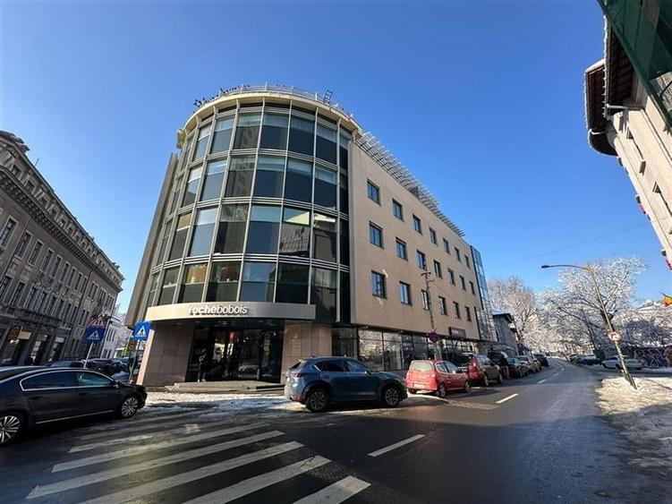 Spatiu in cladire de birouri Luterana -  420 mp - 560 mp - 1