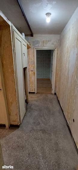 Bd- dul Regele Mihai I, 2 camere, etaj 2 - 2