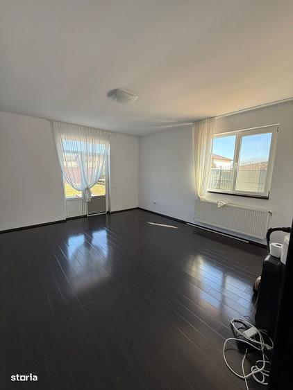 Casa gata de mutat cu teren 500 mp, langa A0, A1 , Bacu , Joita. - 6