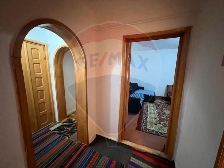 Apartament cu 4 camere de vanzare in zona Sud-Est - 9