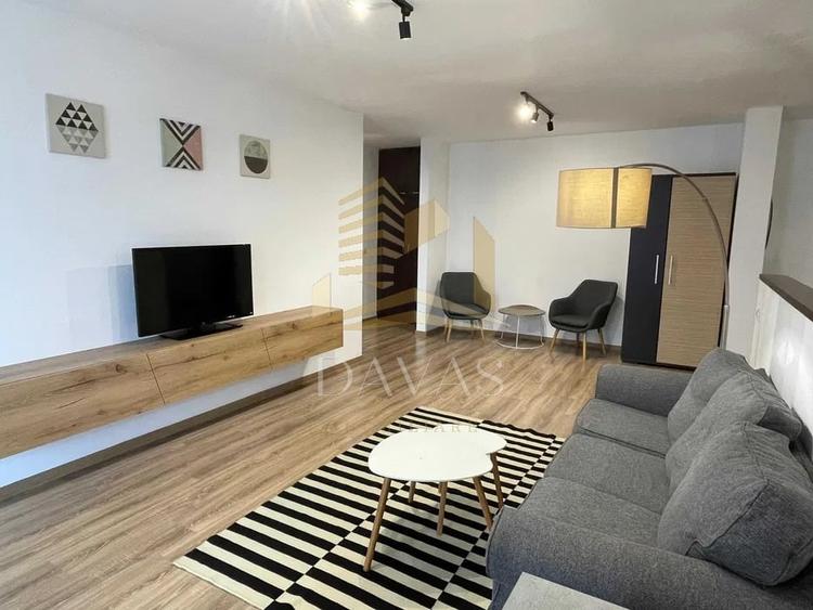 Apartament cu 2 camere semidecomandat, mobilat în Semicentral