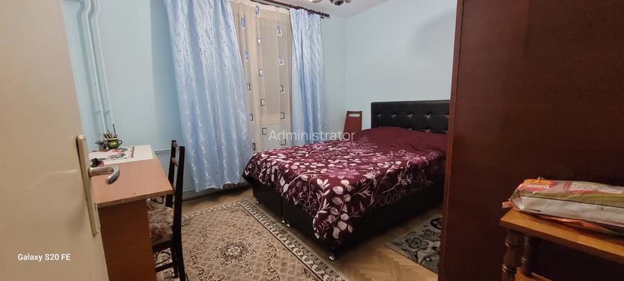 Piata Sudului/ Secuilor, 50 m.p.