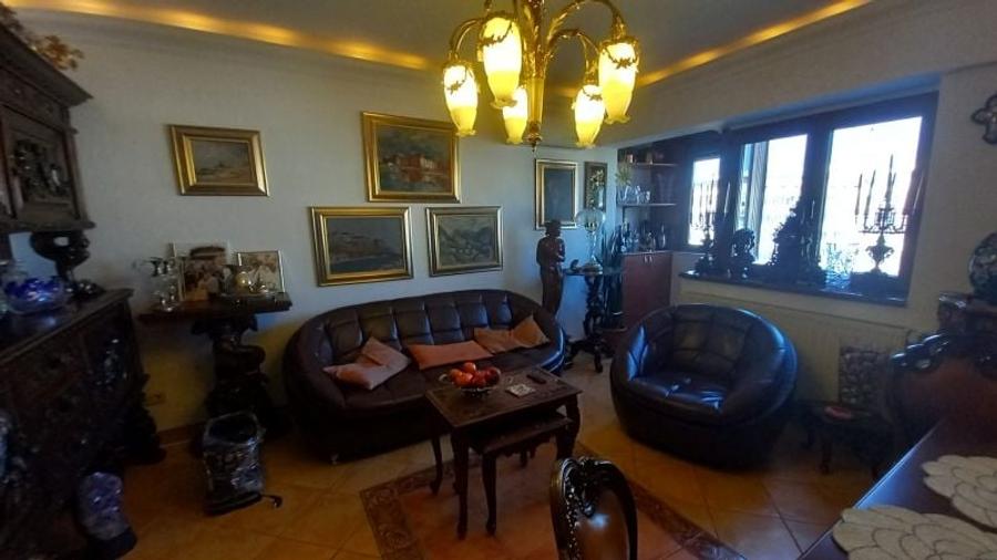 Piata Iancului,4 camere,amenajat deosebit,imobil 1984 - 1