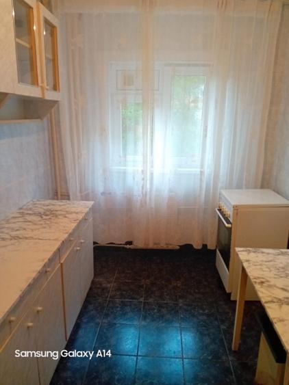 de vanzare 2 camere decomandat  - 1
