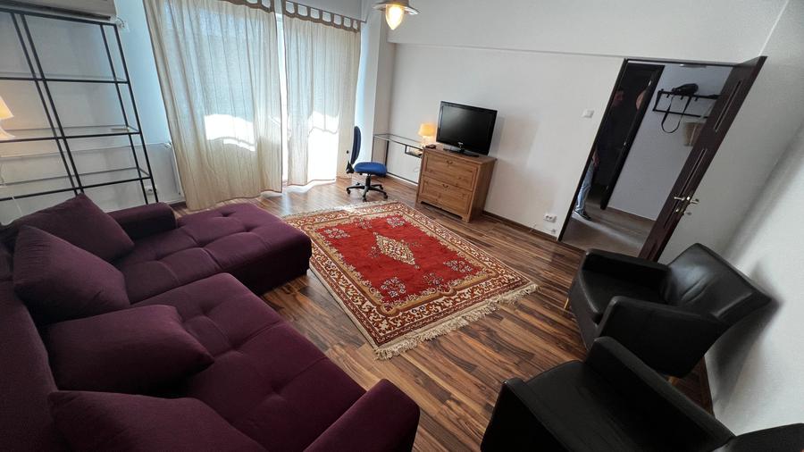 Garsonieră decomandată, Piața Muncii, cu metrou la parter - 1