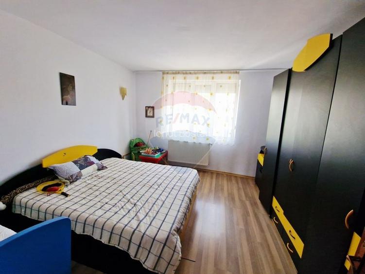 Apartament spatios cu balcon - P. Neamt