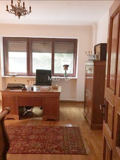 Stefan cel Mare- 5 camere mobilat si utilat,  imobil  1997, 3 locuri parcare - 5