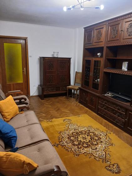 Oferim spre chirie apartament zona Spital - 5