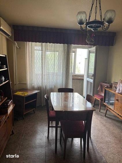 De vanzare - Apartament 4 camere, semidecomandat, Teiul Doamnei nr.5 - 2