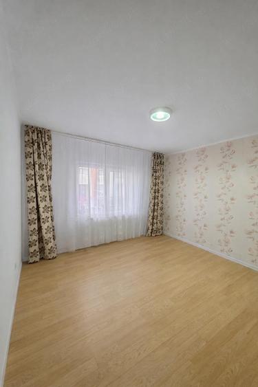 Apartament 3 camere parter Topoloveni - 4