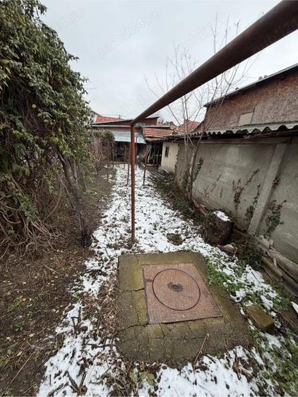 Casa De Vanzare - 3