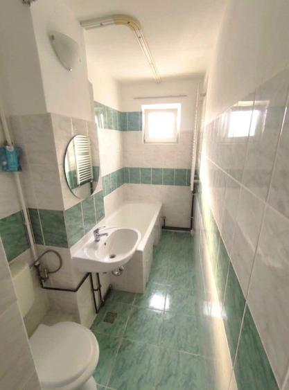 De vanzare apartament 2 camere - zona Apaserv Carei - Etajul 2 - 6