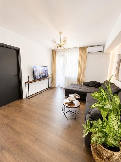 Apartament cu 2 camere decomandat în Central