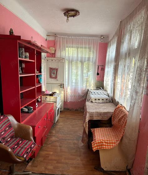 vand casa traditionala autentica in sat Milostea, judet Valcea, perisaje frumoase, zona linistita - 9