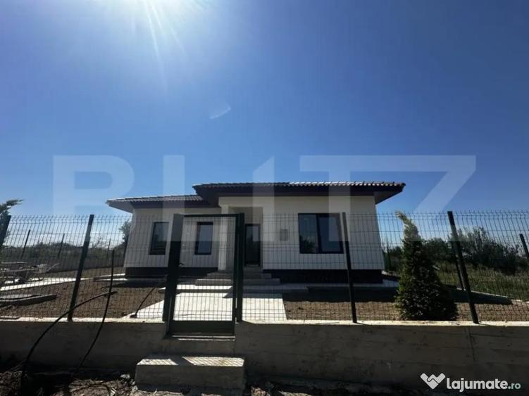 Casa plan parter, zona Narciselor 2 - 6