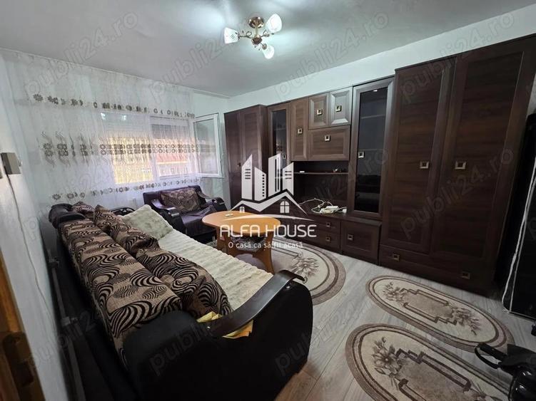 Garsoniera de vanzare , zona Moroasa ! - 1