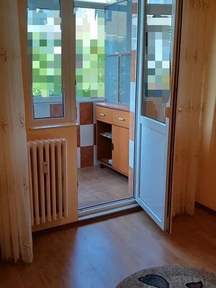 Apartament de 2 camere, etajul 3/4 ,zona Podu Ros - 6