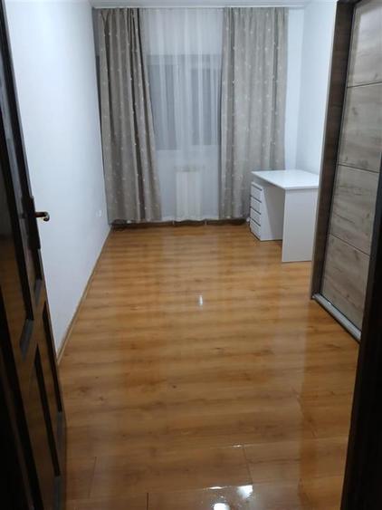 Apartament cu trei camere zona campului bloc cu lift - 7