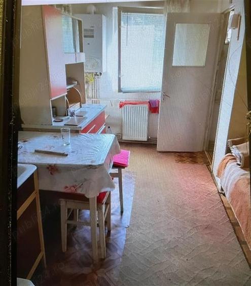 Ap. 3 camere, Micro IV - 4