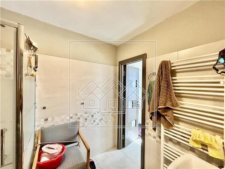 Casa individuala de vanzare in Sibiu, 373mp teren, 8 camere, zona buna - 31