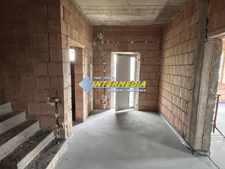 CASA NOUA I DE VANZARE I 120 MP I CETATE I SEMIFINISATA I 4 CAMERE I - 12