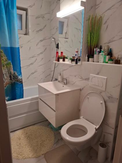 Vând Apartament 3 camere  - 6