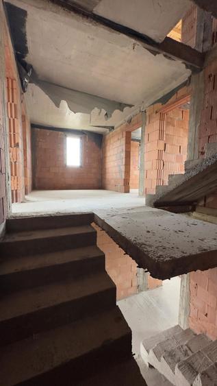 Casa de vanzare Simian 6 camere, ideala pentru familie - 2