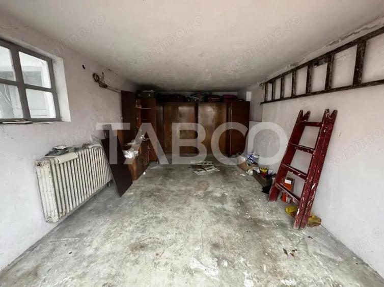 Casa individuala cu acces auto si garaj renovata exterior Trei Stejari - 9