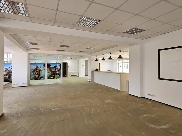 Birou - open space - Expozitiei - 12
