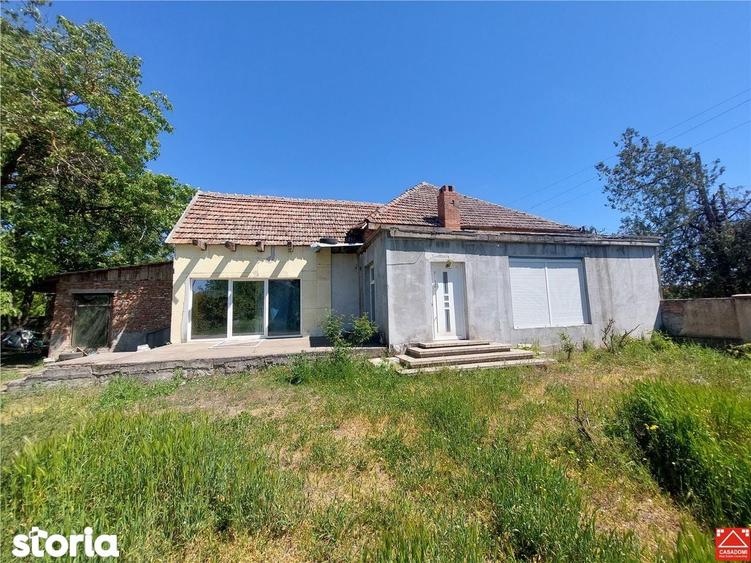 Casa spatioasa cu teren mare, pe colt, in Periam - 17