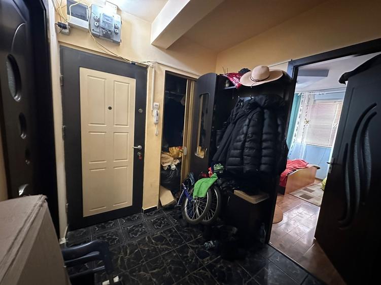 Eroii Revolutiei Metrou 2 camere de vanzare bloc anvelopat - 10