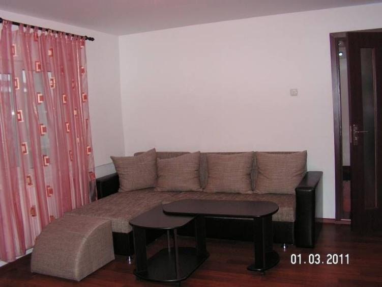 Apartament cu 2 camere semidecomandat, mobilat în Dâmbovița