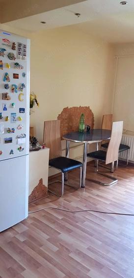 Chirie apartament 3 camere - 1