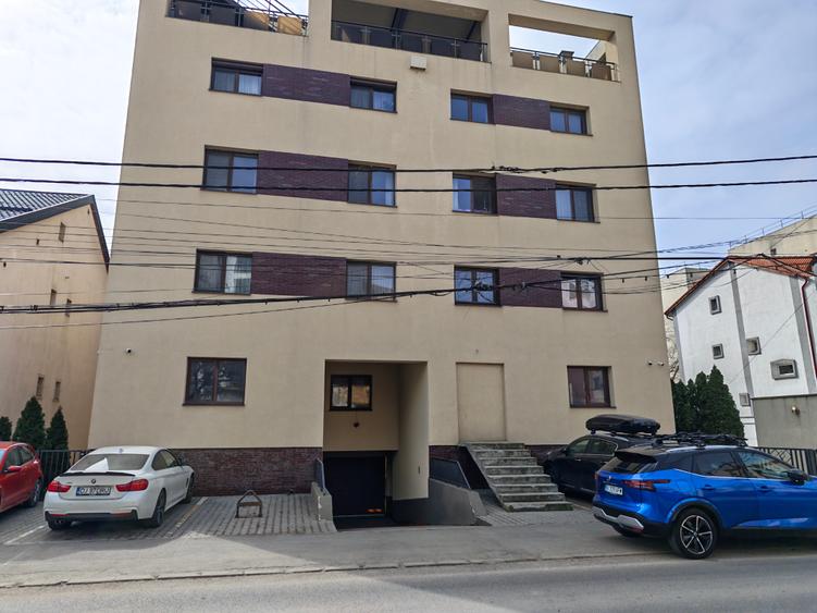 Spatiu comercial/birouri open space zona in plina dezvoltare - 1