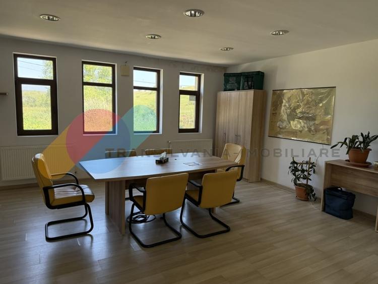 Complex industrial de vanzare – 2 hale productie + cladire birouri + parcare, ac - 5