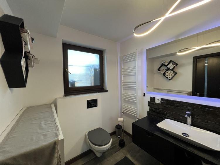 Apartament cu 2 camere semidecomandat în Florești