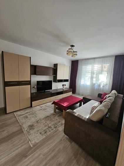 Apartament cu 2 camere decomandat în Tudor