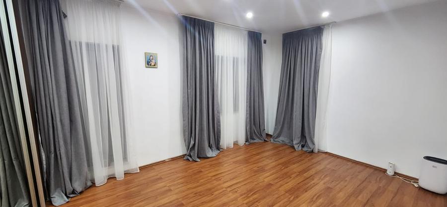 Vilă 4 camere  • Otopeni • Teren 1000 mp - 12