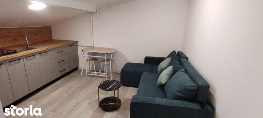 BLOC CU LIFT, MANSARDA DE INCHIRIAT, PARCARE INCLUSA - 3