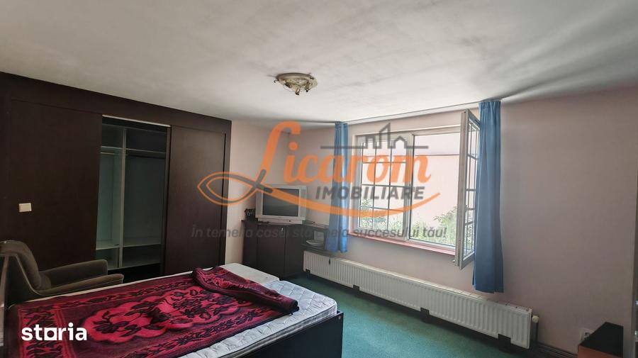 Casă cu 2 camere decomandat cu Teren 178 Mp în Cristian