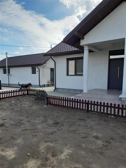 Vila P+M constructie 2020, pretabila doua famiili, teren 620 mp, Cazasu - 1