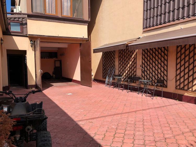 Casa cu spatiu comercial, Ultracentral. P+1+M - 3