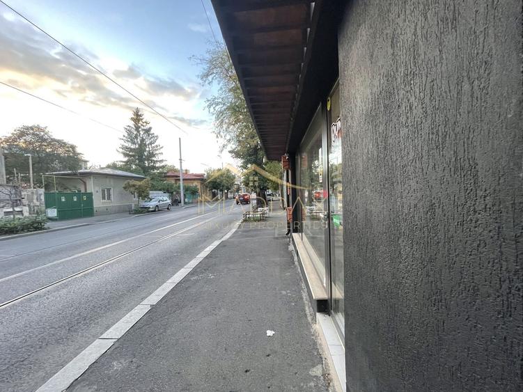 Spatiu Comercial *180mp* // 2 parking spaces // Stefan Cel Mare - 7