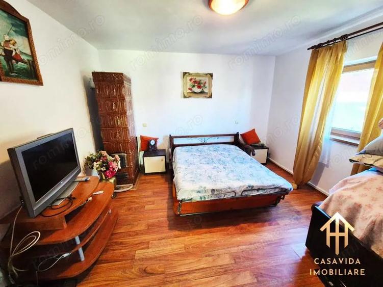 Casă cu Teren 2800 Mp în Săceni