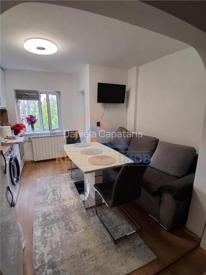 Vanzare apartament 2 camere zona Uverturii, bloc 1990, decomadat 60 mp