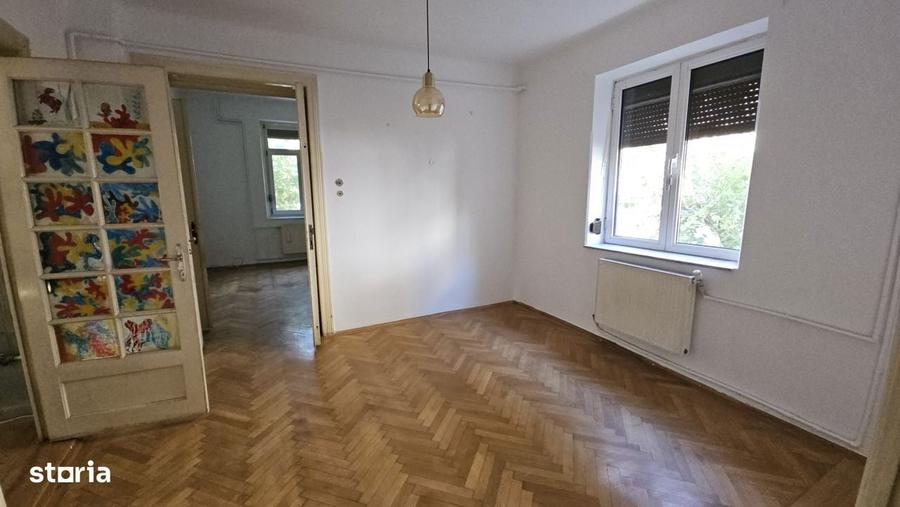 Proprietar, Capitale, Vila deosebita, 305mp utili - 1
