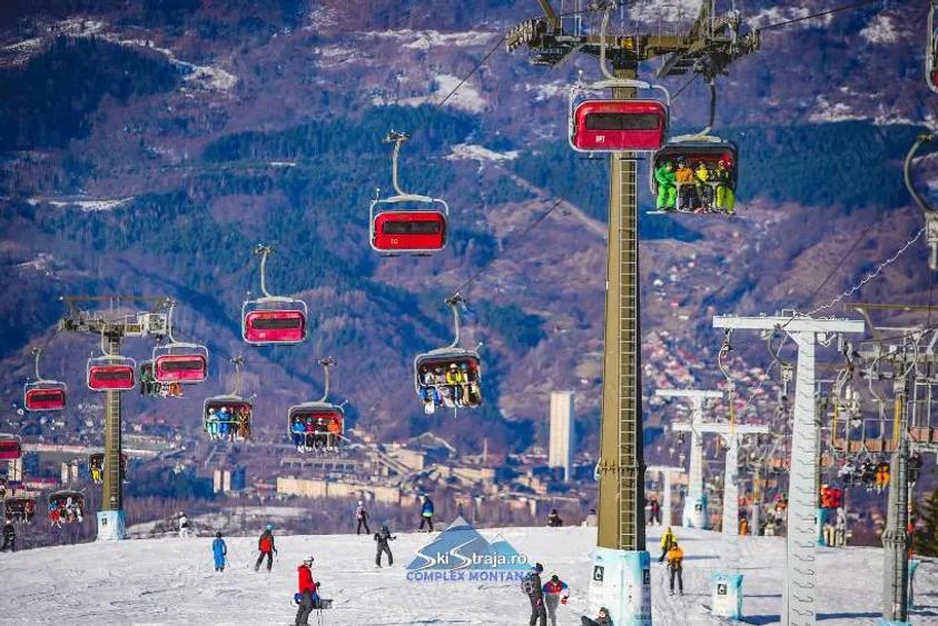 Vand apartament in Lupeni, iubitorilor de schi si munte - 2